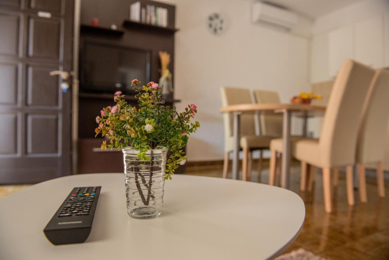 Apartman Bozica Vir Exteriér fotografie