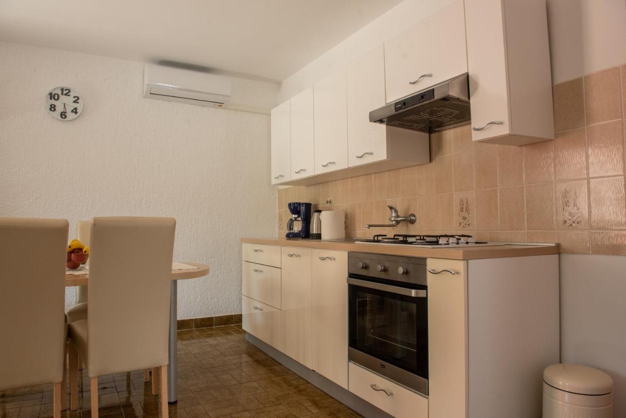 Apartmán Apartman Bozica Vir Exteriér fotografie