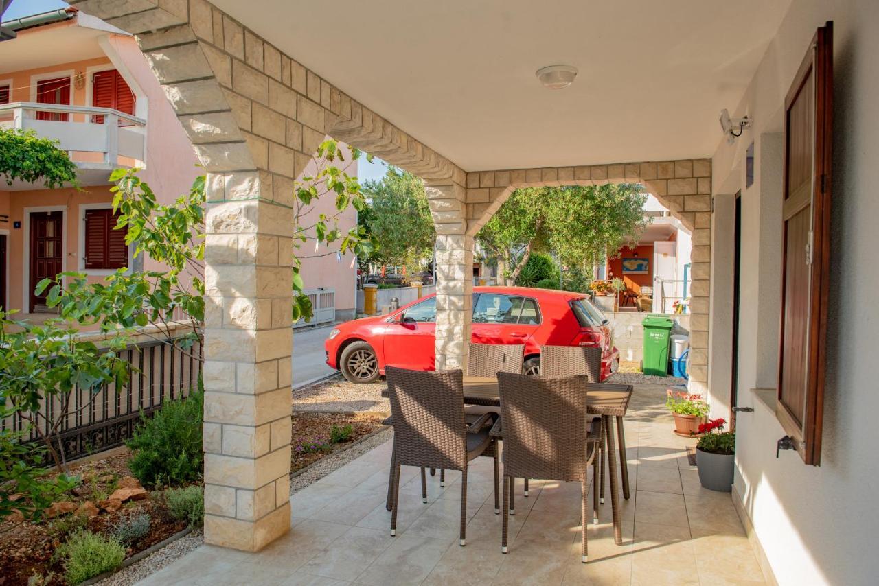 Apartman Bozica Vir Exteriér fotografie